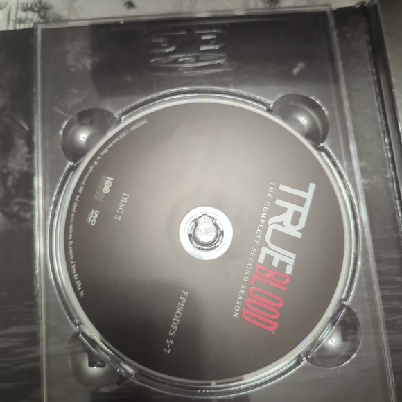 True Blood Season 2 DVD Box Set VGC - Picture 11 of 11